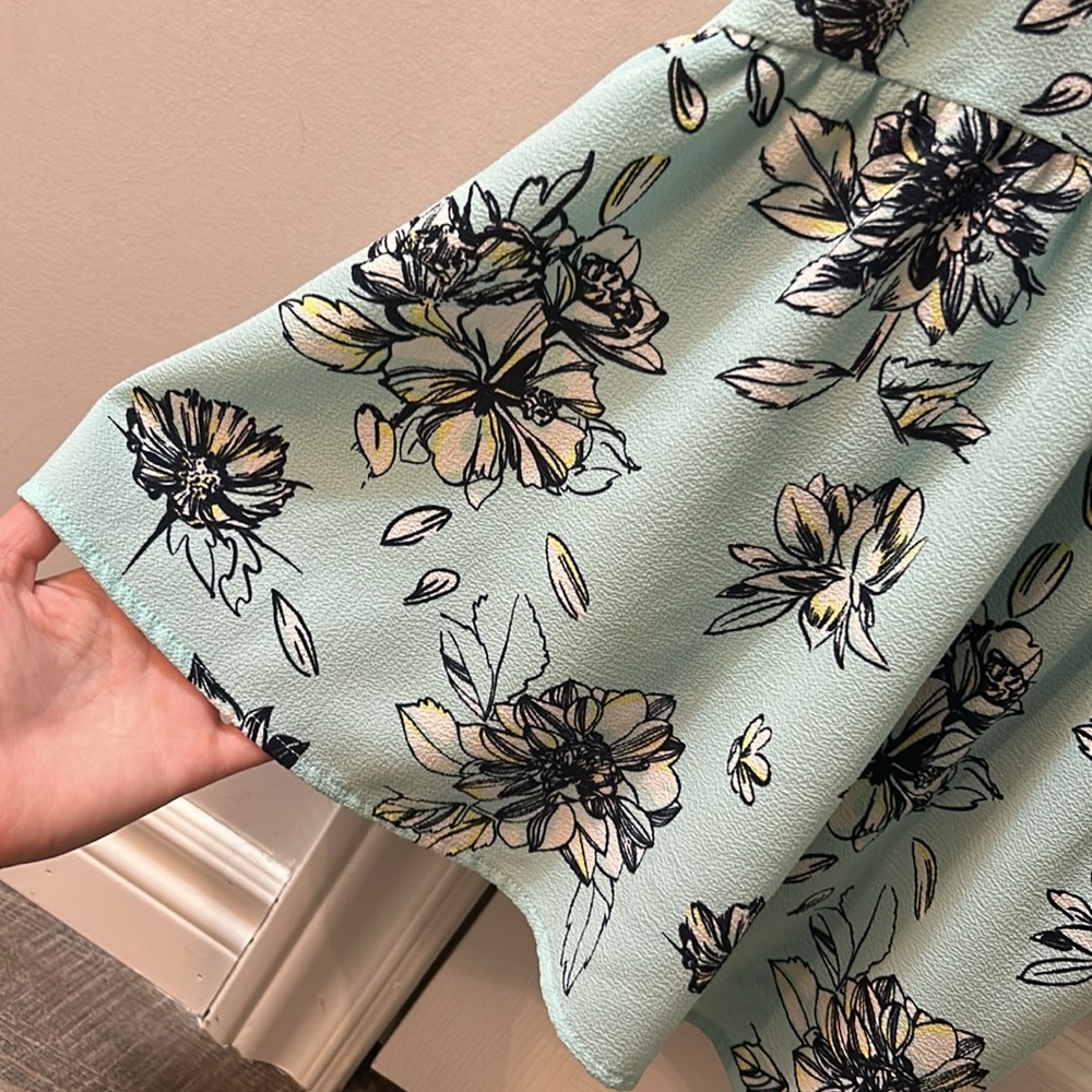 Dynamite Racerback Floral Tank - Picture 4 of 4